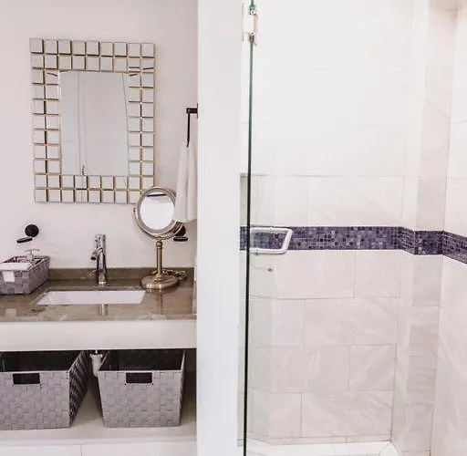 Apartment Silverwhite