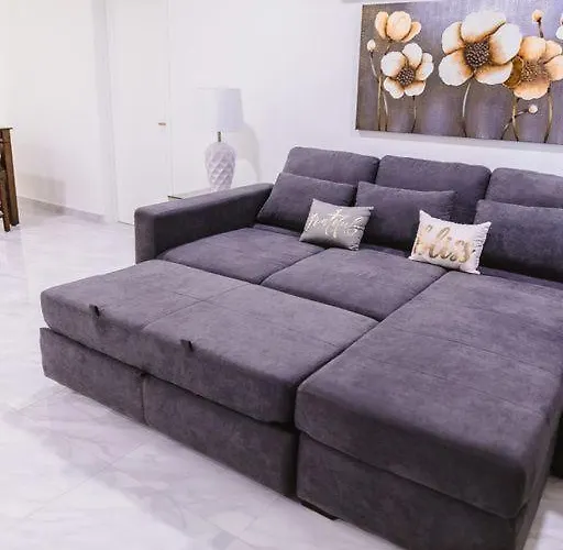Silverwhite Apartment